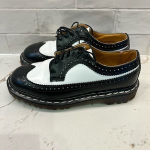 Doc martens unisex. Size 9